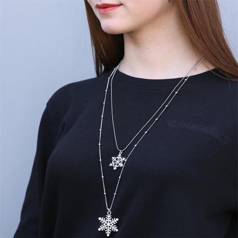 2連ネックレス ロングネックレス ペンダント レイヤード 2重 雪の結晶 レディース アクセサリー ラインストーン キラキラ スノーモチーフ おしゃれ