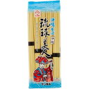 乾麺とは思えない程の味わいとのどごし。 秘密はじっくりと乾燥させ、手間暇をかけて作ったから。 テレビで特集された時は、入荷に1カ月もかかりました。 時間がかかる商品なので、万一テレビなどで特集された場合は お届けに時間をいただく事があります。 是非一度試してください。 （沖縄そばだしは別売りです。）【お買い上げ前にお読みください】※パッケージデザイン等が予告なく変更される場合もあります。※商品廃番・メーカー欠品など諸事情によりお届けできない場合がございます。※お取り寄せ商品についてお取り寄せ商品の記載がある場合在庫がある場合は即時発送いたしますが、お取り寄せの場合は5?10日以上お時間がかかる場合がございます。納期につきましてはお気軽にお問合せください。またお取り寄せ商品のご注文後のキャンセルは出来ません。※商品は店頭販売商品もございますので、照明によりパッケージが色あせしている場合がございます。※宅急便以外の発送方法について、お客様への送料の負担軽減のため、厚みの関係により、パッケージ裏の空洞部分を潰して発送する場合がございます。ギフト用などの場合は発送を宅急便をご指定ください。※こちらの商品は沖縄県より発送いたします。発送元住所：〒903-0801 沖縄県那覇市首里末吉町4-1-2◆上記注意事項をあらかじめご了承いただき、ご購入ください。◆ご不明な点はお気軽にお問合せください。広告文責：(有)みなと薬品　TEL:098-988-9800沖縄そば乾麺・琉球美人900g 常温2年