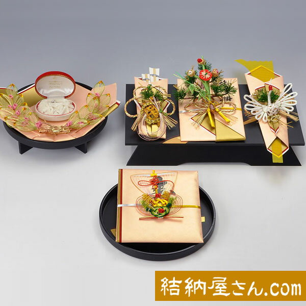 結納-略式結納品- 孔雀黒塗台セット(毛せん付)【アレンジ 指輪飾り台・目録付】