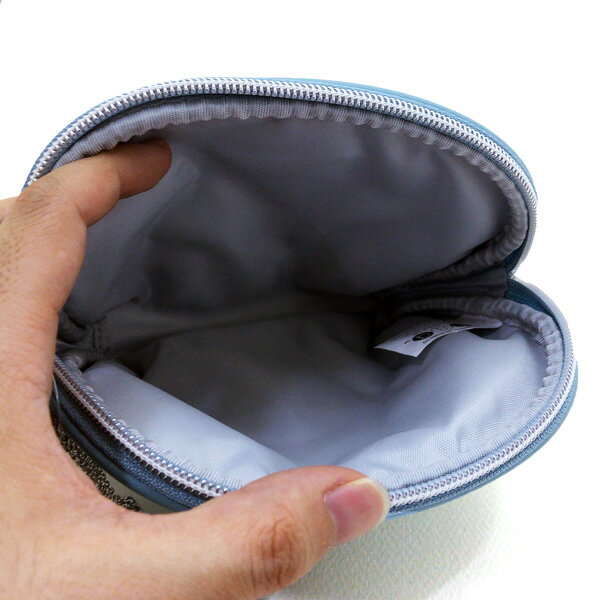 kimmidoll（キミドール） コスメポーチ じゃらじゃらストラップ付き ラウンド型化粧品入れ 小物入れ レザレットPU レディース ライトブルー 水色 こけし 花柄 ギフト 贈り物 オーストラリアの輸入雑貨 ファッション小物 (KF0820)