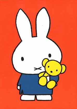 ポストカード ミッフィー ディック・ブルーナ「大好きなくまのぬいぐるみを抱えたミッフィー 」105×150mm miffy 絵本 イラスト イラスト キャラクター グッズ コレクション うさこ オランダ製(DB045)