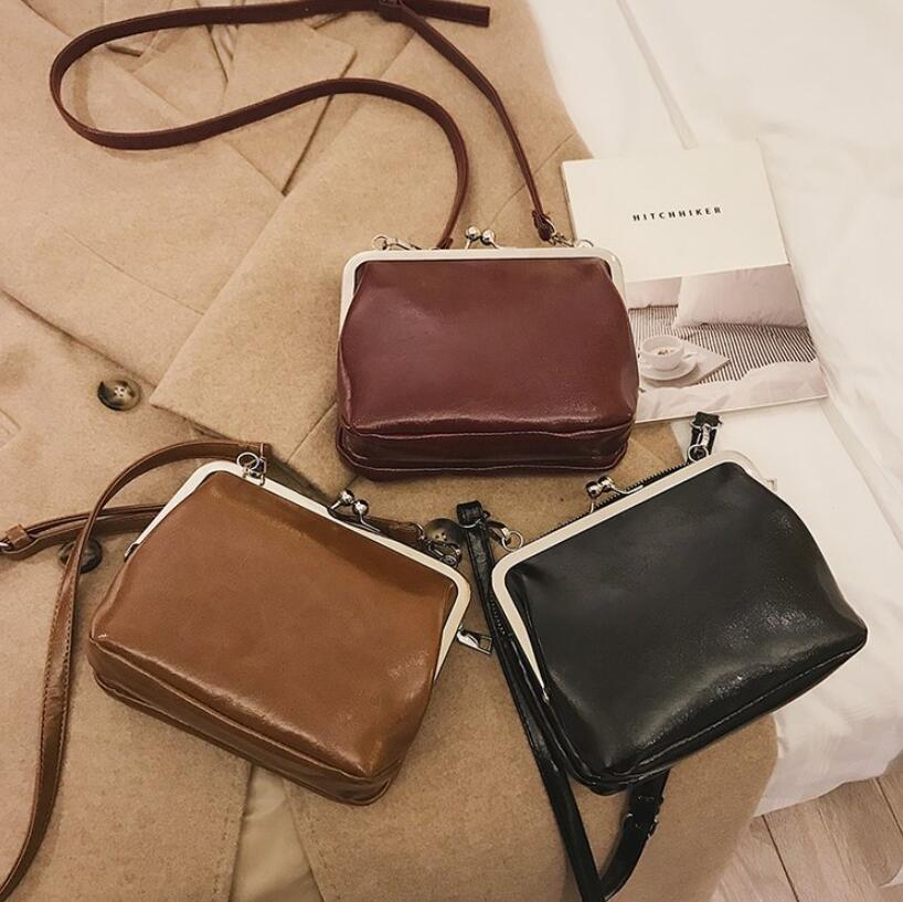 がま口 スマホポーチ ショルダー お財布ショルダー お財布ポシェット 携帯 バック ポーチ かわいい おしゃれ 通帳ケース 大容量 横型 通帳入れ バッグ レディース ショルダーバッグ 長財布 ショルダー 肩掛け スマホ ケース 送料無料 がま口ポシェット 軽量 ギフト 革 レザー