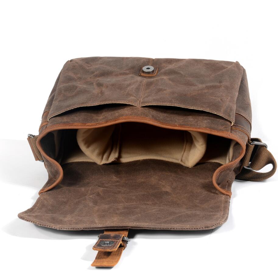 【送料無料】 カメラバッグ 2WAY 防水 クラシカル 本革 レザー ワックスキャンバス なインナーパッド 仕切り 一眼レフ を衝撃から守る 小さめ コンパクト ミラーレス 鞄 ベルト 旅行 通勤 通学