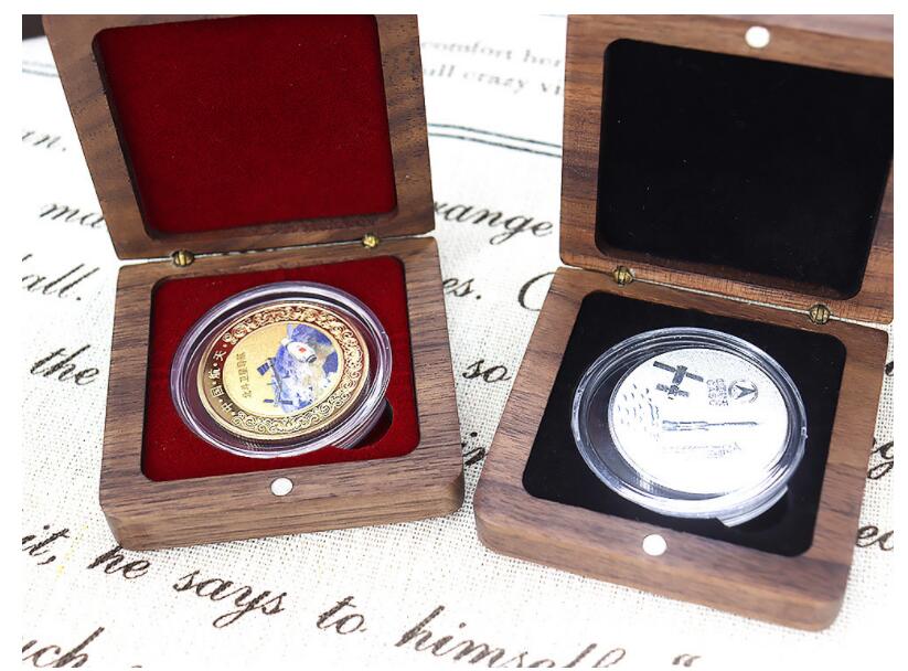 裕華商店の送料無料 木製 メダルケース マラソン ケース ボックス 木製ディスプレイケース メダルディスプレイ 表彰メダル収納 金メダル メダルを飾る額縁 メダルディスプレイケース ランナー マラソン｜アングル3