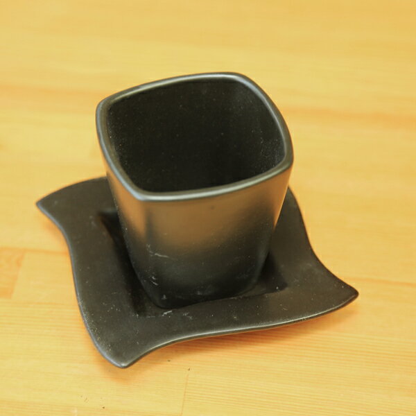 雑貨　洋風モダン鉢☆☆：スクエアシュリケン（受け皿付）　7cm*KV-03　資材