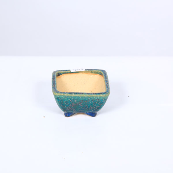 商品説明 鴻陽　足付正方鉢 昭和45年に鴻陽陶園を開窯し、色物鉢や水盤を製作。 釉薬の色に独特な深みがあり、小品盆栽用の鉢も多数製作しています。 親子3代で、近年3代目が「紅葉窯」を開窯。　 落款の違い　 2代目　『鴻陽』（鴻一郎）　 3代...