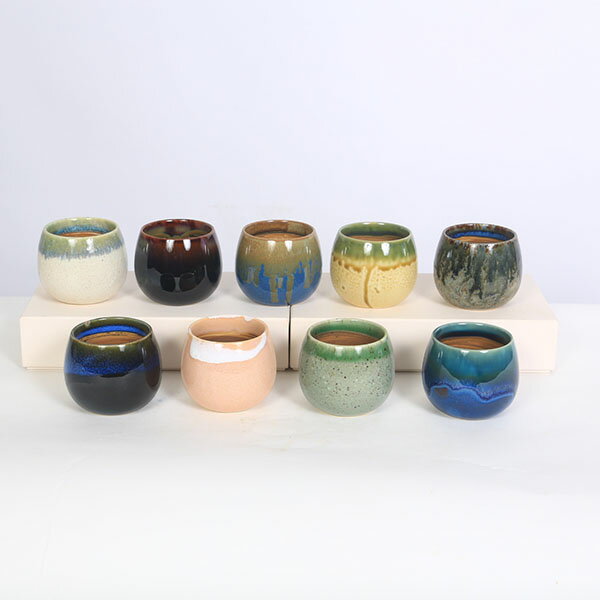 商品説明 瀬戸焼湯呑丸鉢 愛知県瀬戸市とその周辺で生産される陶磁器の総称。 日本六古窯として日本遺産に認定される。 日本で陶磁器一般を指す「せともの」という言葉ができるほど、歴史と伝統を有する日本を代表するやきものです。 ※ご希望の色をお選...