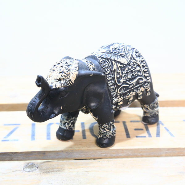 商品説明 材質：レジン ※商品の特性上、塗り斑やゆがみ、傷などがあります。 サイズ W:15 X D:5.5 X H:8.5 cm PC環境により画像の色合い・質感などが実際と異なる場合があります。 画像内の小物・植物は、商品には含まれませ...