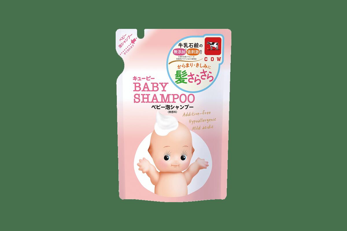 赤ちゃんの髪が増えてきたら ふんわりキメ細かな泡で、赤ちゃんのデリケートな地肌のうるおいを守りながら汗や汚れを洗い流します。からまり・きしみの気になる髪もサラサラに。 ●無添加：香料・色素・アルコール・防腐剤（パラベンなど）・鉱物油 ●弱酸性 ●皮ふ保護成分：シアバター・スクワラン ●皮ふ科医による皮ふアレルギーテスト済み （すべての方にアレルギーが起こらないということではありません。） 詰替300ml　ケース入数16ヶ