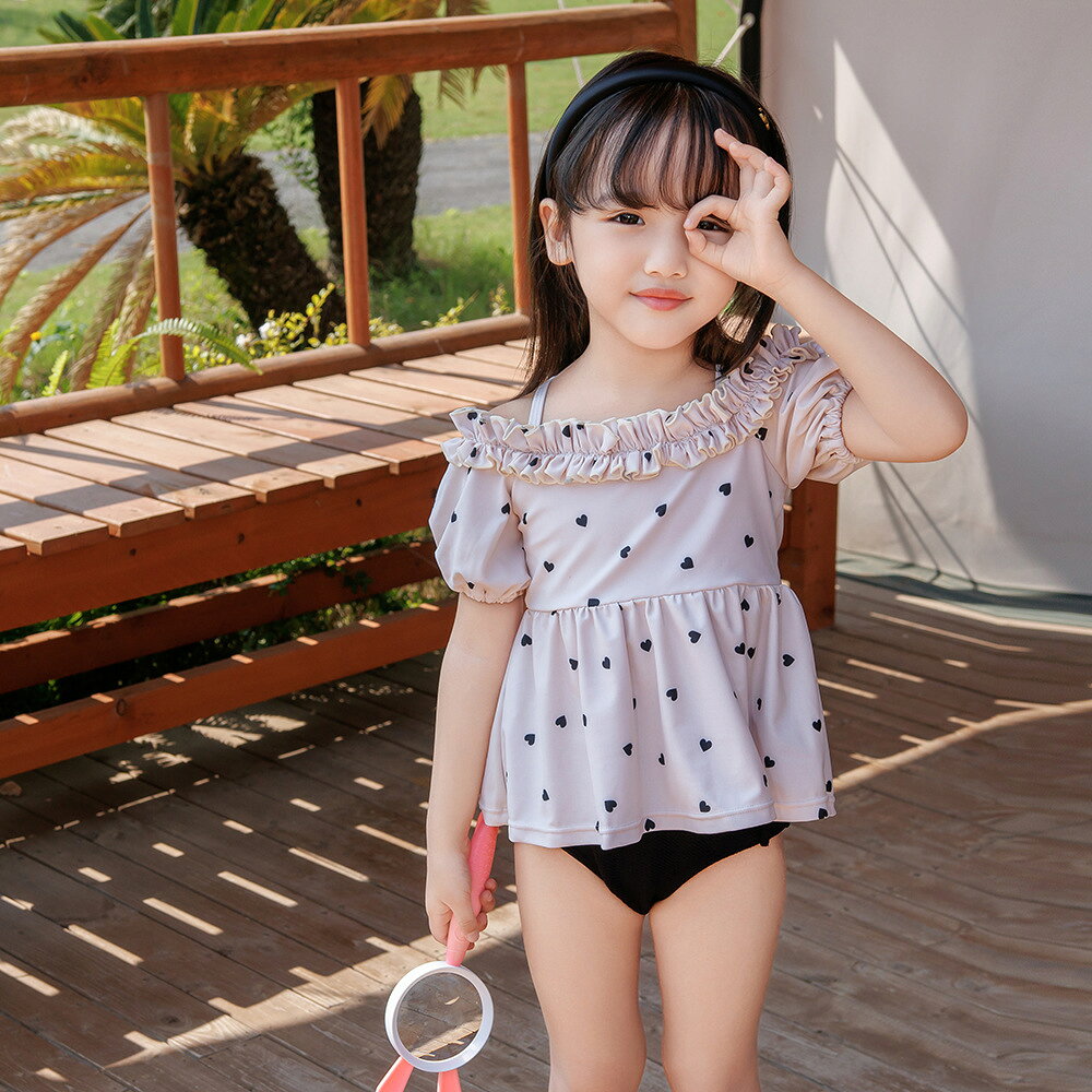 Rakuten - キッズ 水着 女の子 子供用 セパレート水着 キッズ かわいいイチゴ柄 上下＋スイムキャップ 3点セット 長袖 子供 小学生 日焼け止め 夏 海 旅行 水遊び 温泉 ビーチ プール 水遊び