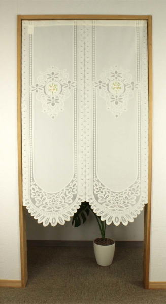 ベーシックなレース刺繍のれん:バテン刺繍ゆりの柄薄いベージュ色naru14470