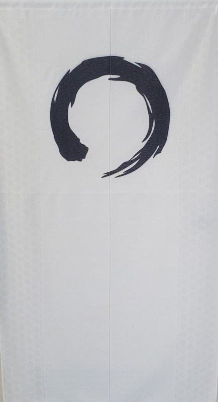 一円相のれん幅85cmX丈150cm　　日本製juku-22228＜暖簾 円想 脱衣所 洗面所 間仕切り 目隠し ロングサイズ noren＞
