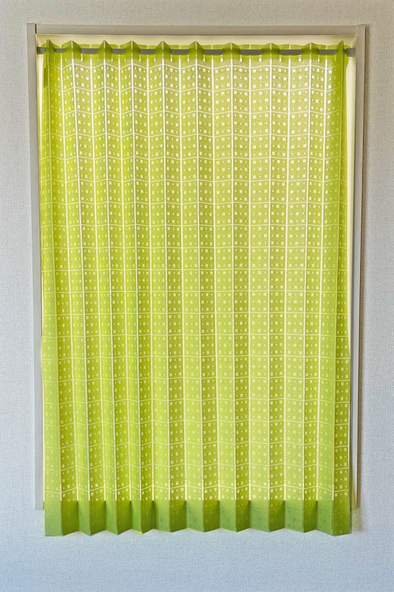 アコーディオンのれん巾100×丈115cmアコーディオンカフェカーテン グリーン フリーカットkaei-31158-GN＜noren　洗面所　脱衣所　廊下 間仕切り　暖簾　のれん＞
