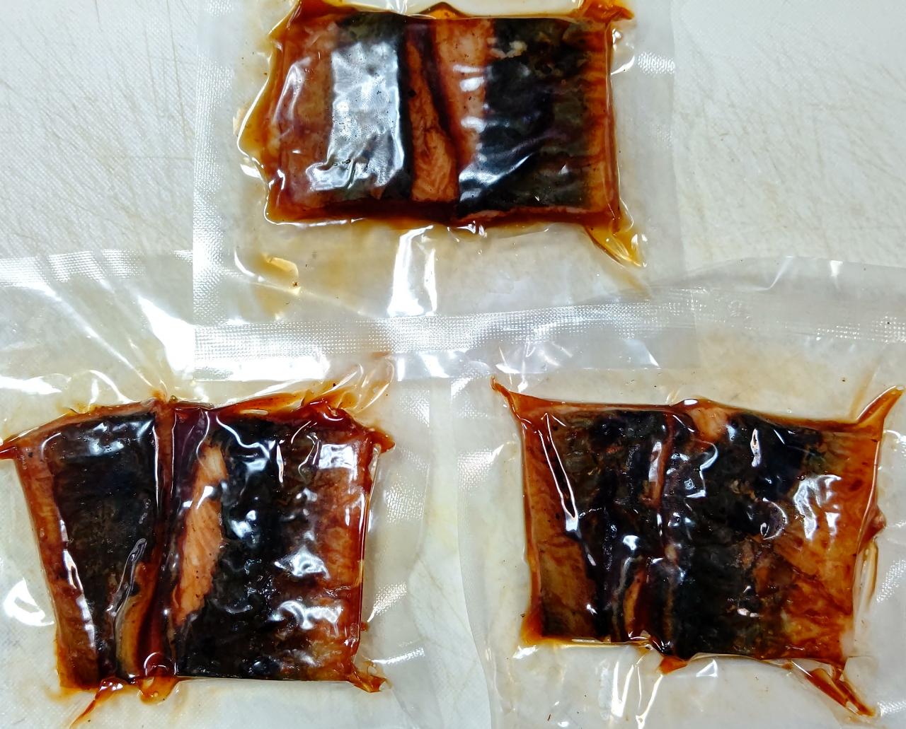 中国産　うなぎ蒲焼　真空パック　約700g（70g×10袋）×15P（P3,100円税別）冷凍　業務用　ヤヨイ 3