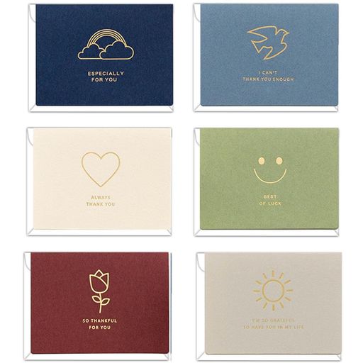 ღ【感謝・愛・祝福】送りましょう。家族、友達、同僚など大切な人への挨拶カード。結婚式、送別会、職場異動の際などの重要な場面に贈るメッセージカード。誕生日、バレンタインデー、新年などの特別な日のプレゼントグリーティングカード。 ღ【商品仕様】全部で6枚のメッセージカード、6枚の封筒、6個の可愛いステッカーで構成されています。カード:17*11.5cm(2つ折り状態)。封筒:12*9cm。封筒シール:直径3cm。合計18点、お買い得なセットです! ღ【上質紙】感謝カードは高品質のコーティング紙に印刷されており、エレガントで美しいです。薄っぺらなものや透けて見えるものではなく、書くのに十分な耐久性と流暢さ。感謝の気持ちを表すために手書きのパーソナライズされたメッセージを追加するために、カードの内側は空白になっています。 ღ【封筒・シール】シンプルでおしゃれな白い封筒は各重要な場合に適します。更にワンポイントは封筒シールとカードのパターンは一つずつ対応します。 ღ【材質】メッセージカードは厚手の250g/m2上質紙を採用し、柔らかい手触りと破れにくく丈夫な特性があります。