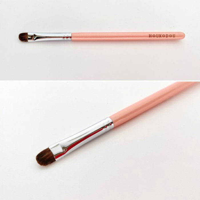 熊野筆 化粧筆 筆匠アイライナーと際の部分のシャドーにとっても使いやすい必須アイテム。原料：馬毛穂径：6mm穂長：6mm全長：128mm