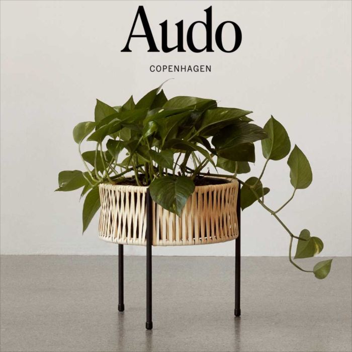 ウマノフ プランター H27 正規輸入品 北欧 インテリア 高級 Audo オドー 通販 花台　鉢カ