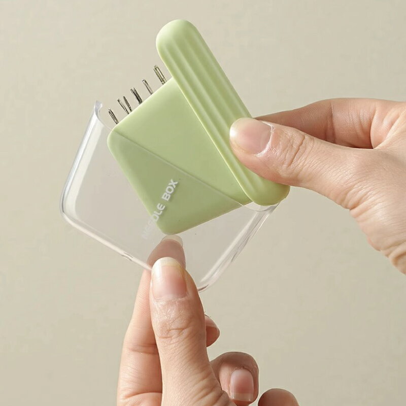 クリアニードルケース　磁石・針付き 5種類×2本 10本針付　裁縫 縫針 携帯 ソーイング 手作り 針ケース..