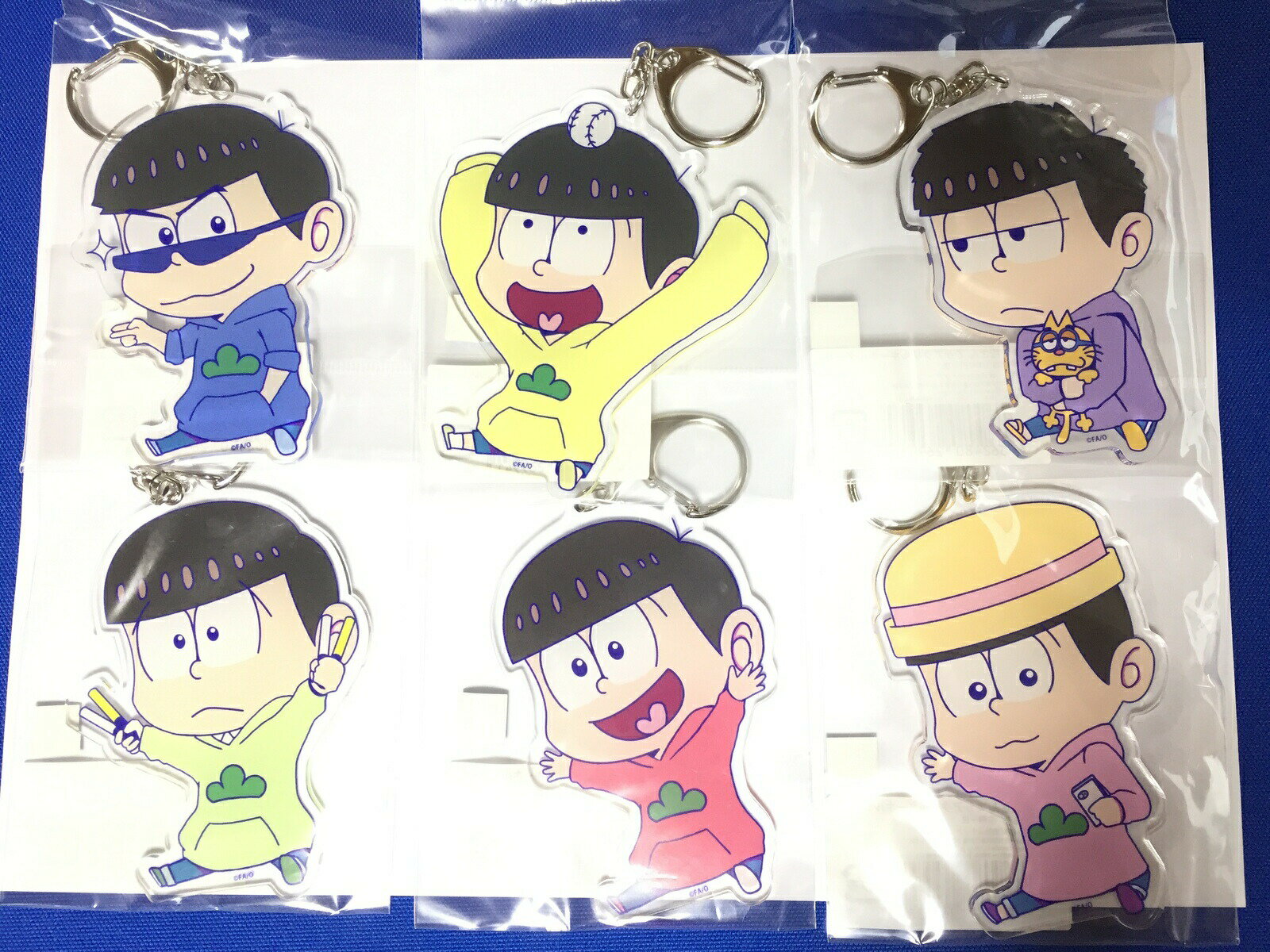 キャラ グッズ アニメ 【新品】 おそ松さん おそまつ おそ松 とど松 でか アクリル キーホルダー ストラップ チョロ松 カラ松 一松 トド松 十四松 グッズ アニメ プレゼント かわいい おすすめ 人気 レア 送料無料 送料込 キャラクター