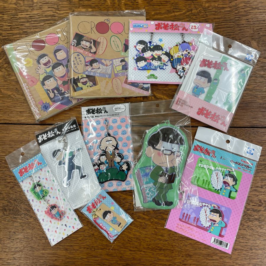 楽天廣田書店おそ松さん グッズ おそまつ おそ松 チョロ松 グッズ 10点セット パスケース アクリルキーホルダー ラバーストラップ ICカードステッカー セット キャラ グッズ キャラクター かわいい まとめ売り 福袋 【あす楽】 アニメ キャラクター