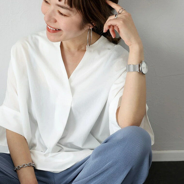 理想のこなれシャツ ドルマン スキッパー 着痩せ ゆったり 大人 抜け感 夏 レディースさらりと纏うだけで難なくこなれた印象 シルエット自慢のドルマンスリーブ