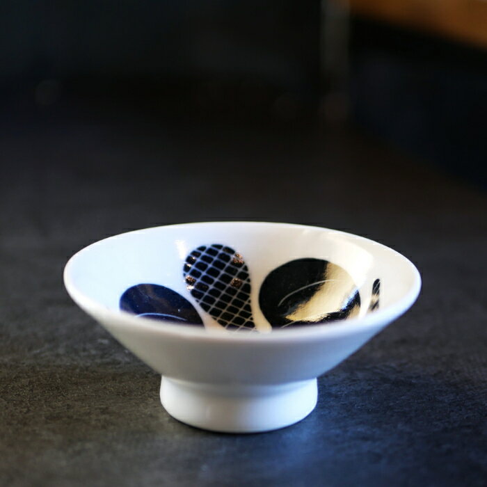 【砥部焼】元晴窯 ぐい呑み 花柄