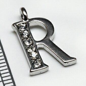 【イニシャルパーツ】　R