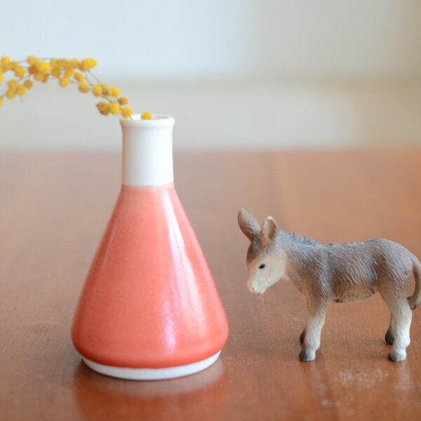 『波佐見焼フラワーベース　bikasucoレッド（M）』（ はさみ焼き 一輪挿し 花器 花瓶 陶器 花 ドライフラワー グリーン 植物 飾る 収納 プランター リビング 玄関 トイレ インテリア おしゃれ ）のサムネイル