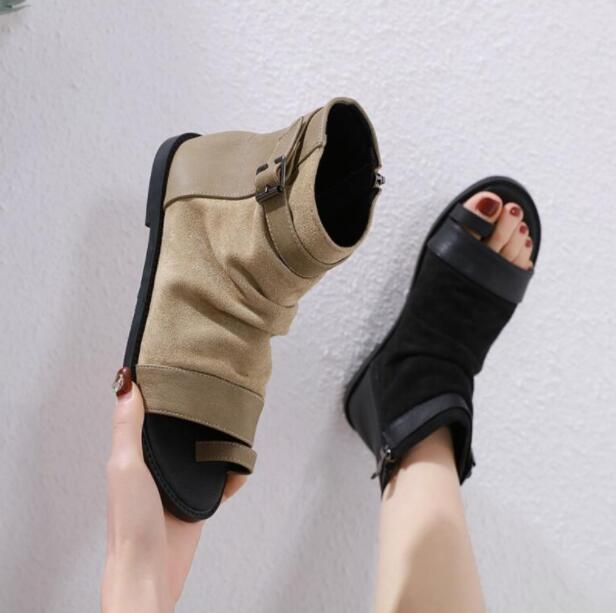 ブーツサンダル