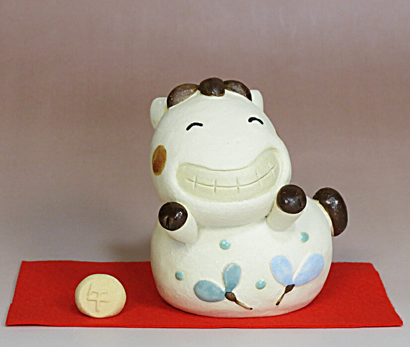 陶人形十二支:いっひっひの午と赤紙(干支置物)/