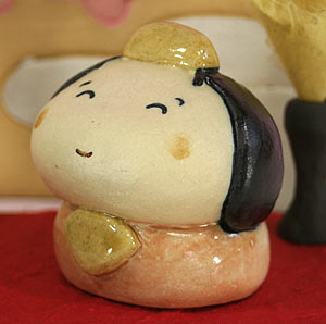 雛人形 ひな祭り / ふっくら雛セット（陶雛人形）【親王飾り】■敷き台は黒塗となります