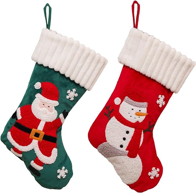 &#128312; クリスマスストッキングは、高品質の生地で作られており、丈夫で耐久性があり、絶妙な技量です。 &#128312; 袖口からかかとまでの長さは37cm、かかとからつま先までの長さは26cmで、クリスマスプレゼントやキャンディーを入れるのに十分な大きさです。 &#128312; クリスマスをテーマにしたデザイン、大きなサンタ雪だるま柄の刺繍入りクリスマスストッキング、とても可愛い、クリスマスプレゼントに使われます。 &#128312; クリスマス ストッキング ソックスは、クリスマス ツリー、暖炉、窓などを飾るのに最適なクリスマス ホーム デコレーションです。