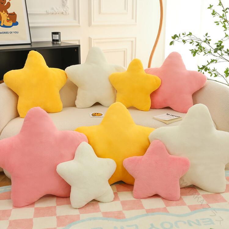 送料無料 クッション 4色 星型 ソファー用 おしゃれ かわいい 大人気 誕生日 寝具 持ち運び枕 家用 ぬいぐるみ ギフト ひとり暮らし パーティ 癒し系 肌...