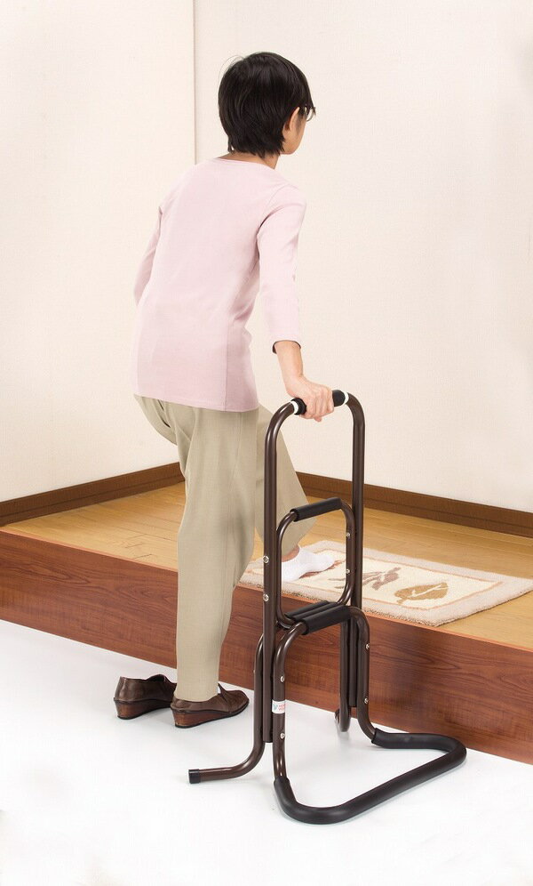 ＼300円OFFクーポン進呈／【ランキング1位受賞】介護用品 移動・歩行支援用品 手すり 立ち上がりラクラク手すり膝や腰の負担を助け楽に立ち上がれます！日本製です 4481 手すり シルバー用品 介護用品 歩行補助 ステッキ 介護 手すり 日本製のサムネイル