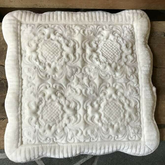 ＼本日最大88%off 秋SALE／【ランキング1位受賞】ホワイトキルト シート 45×457589147 キルト カバー シート リビング 寝具 無地 正方形 北欧 キルティング オフホワイト