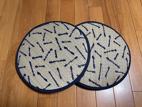 紋織 い草クッション「小枝」直径38×3.5cm 同色2枚組 クッション 座布団 クッションTSN341785 TSN341792 TSN341808 日本製 夏 涼しげ オールシーズン 和室 座布団 クッション 敷物 高級感 接客 来客 おもてなし 日常 国産 い草 [2]