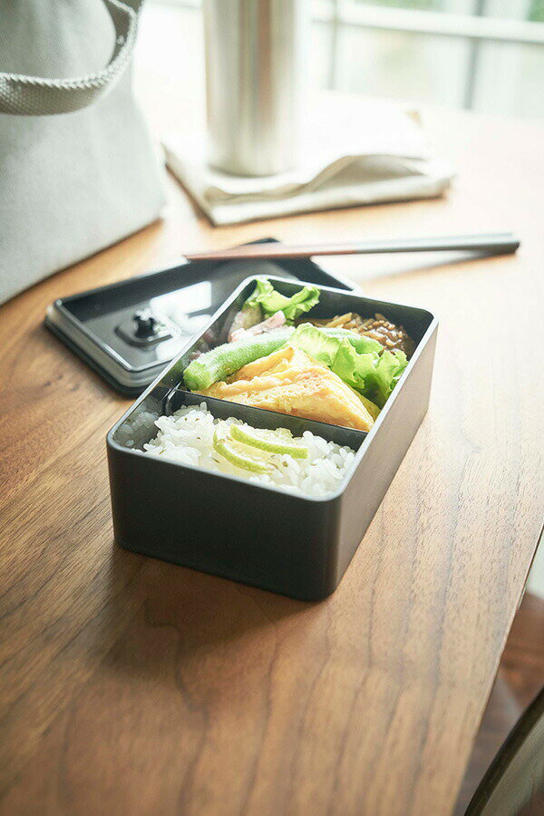 山崎実業　バルブ付き密閉ランチボックス タワー　ブラック　【品番：04824】