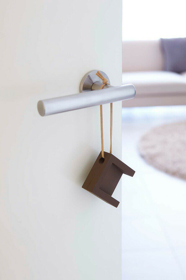 【メール便対応】山崎実業 ドアストッパー キューブ ブラウン 【品番:07109】 [3]