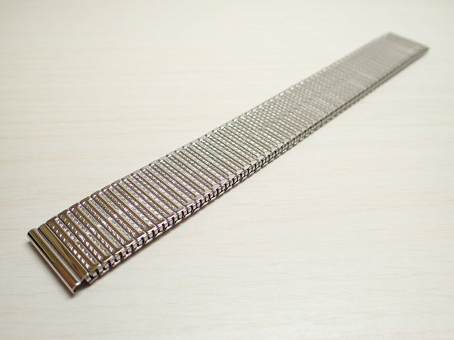 18mm 時計バンド(腕時計)ベルト18mm ステンレススチール ブレスレット メタル 時計ベルト・バンド バネ棒 サービス付き 18mm 時計ベルト 525円で販売していますバネ棒をサービスでお付けします