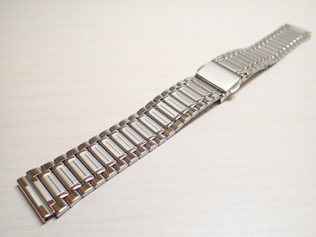 18mm 時計バンド(腕時計）ベルト18mm ステンレススチール ブレスレット メタル 時計ベルト・バンド バネ棒 サービス付き 18mm 時計ベルト 525円で販売していますバネ棒をサービスでお付けします 1