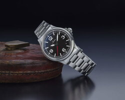 SINN556.A.RS腕時計分割払いもOKです【豪華プレゼントつき!】