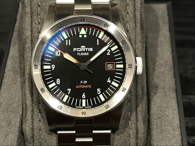  FORTIS フォルティス フリーガー F-39 オートマティック ステンレススチールブレスレット仕様 腕時計 39mm Ref.F.422.0005 お手続き簡単な分割払いも承ります。