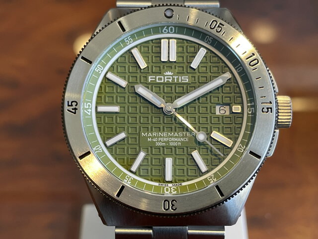 フォルティス 【あす楽】 FORTIS フォルティス マリンマスターM-40 ウッドペッカー・グリーン ステンレススチールブレスレット仕様 腕時計 40mm Ref.F8120008 【日本正規代理店商品】お手続き簡単な分割払いも承ります。