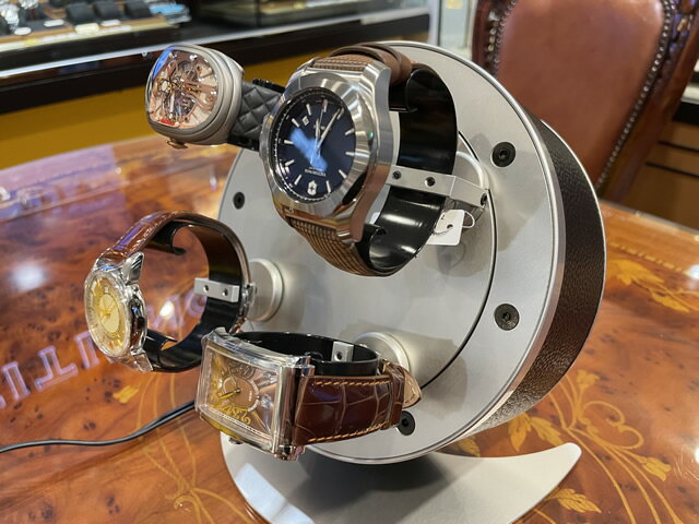 国産 ウォッチ ワインダー 腕時計自動巻き上げ機 ウォッチワインディングマシーン 【画像の腕時計はイメージ用で品物…