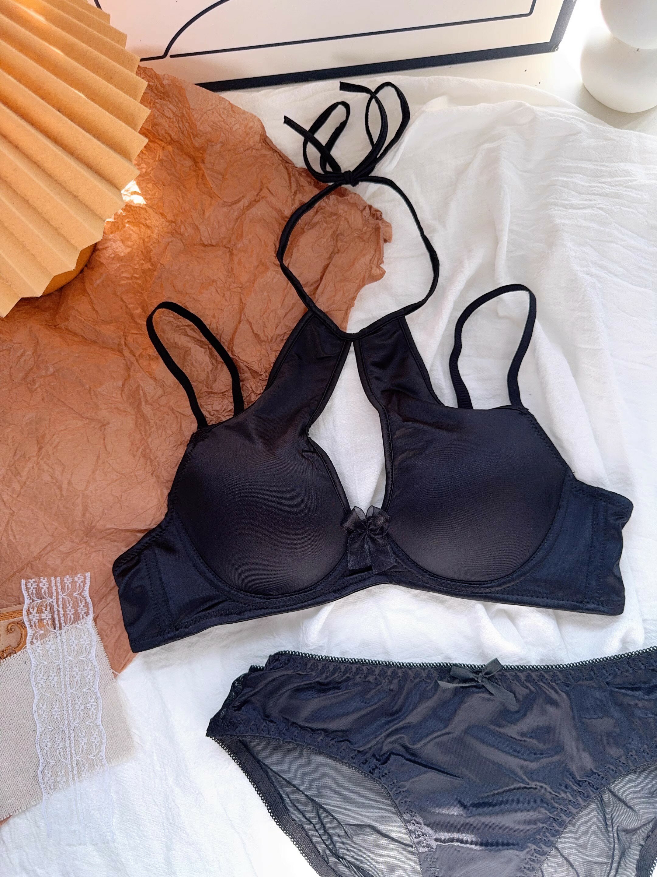 ブラジャー ブラ 薄手 セクシー 勝負下着 送料無料 ブラ&ショーツ セット 超盛りブ...