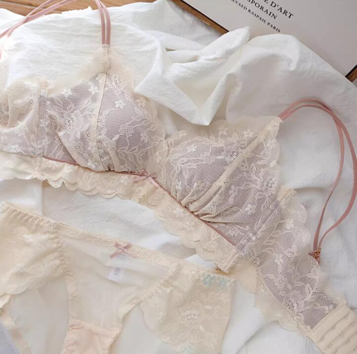 薄手 ランジェリー 小胸 上下セット ショーツ ブラジャー セットアップ 超盛りブラ レースブラセット ブラ&ショーツ セット 2点セット 勝負下着 ブラセット 谷間ブラ 可愛い ブラ セクシー 少女 ワイヤーなし bra set 送料無料 ショーツセット 学生 通気性 女性 デート 軽い