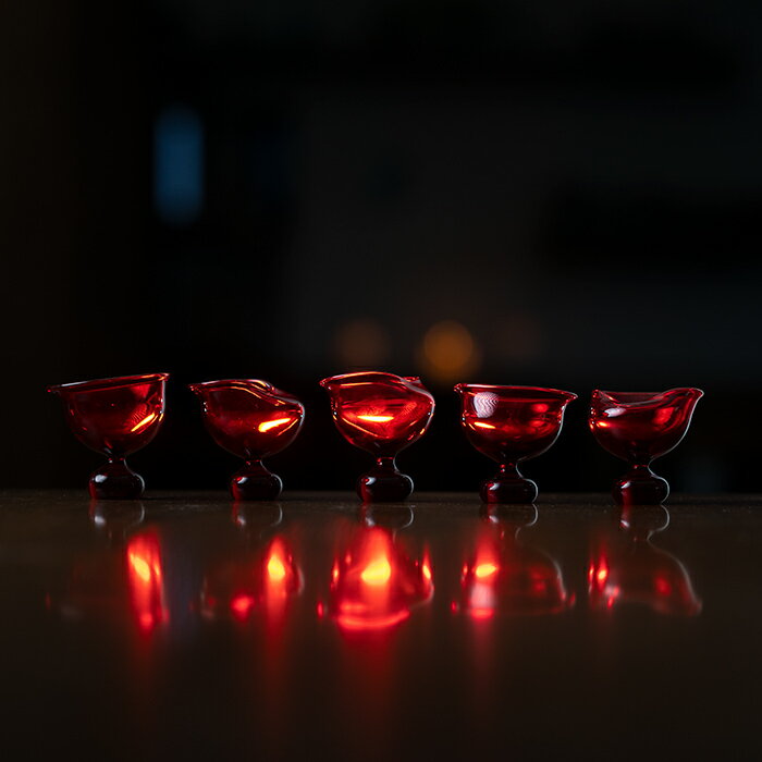 ガラスも踊る酒盃（赤クリア）（SI-070）　作家「飯田将平」