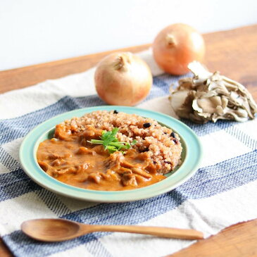 まいたけと玉ねぎの糀ポークカレー【中辛】糀カレー　糀　カレー　レトルト