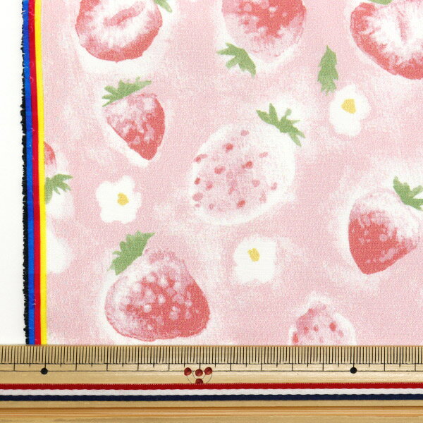 生地 『すごく水をはじく抗菌防臭超撥水ポリエステル カットクロス 約135cm×100cm 水彩イチゴ ピンク C-HP-SC-SU-PK』