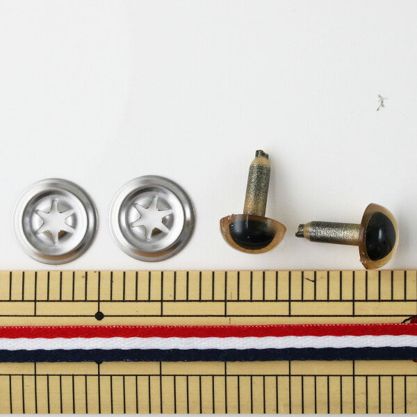 手芸 目 パーツ 『あみぐるみEYE クリスタルアイ 10.5mm ゴールド』 Hamanaka ハマナカ yuzawaya-2-10035621 手芸と生地のユザワヤ2号館 サンプル画像2